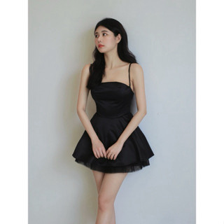 Doris dress - Váy thiết kế Sassysis vải tafta bóng có lót quần