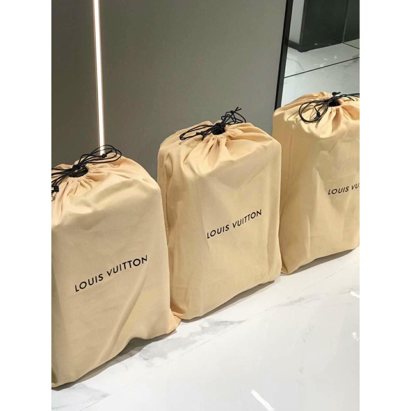 Vali size 20-24 Eo Vì siêu cấp hàng super nắp gập mật mã. Đảm bảo đẹp từng milimet.