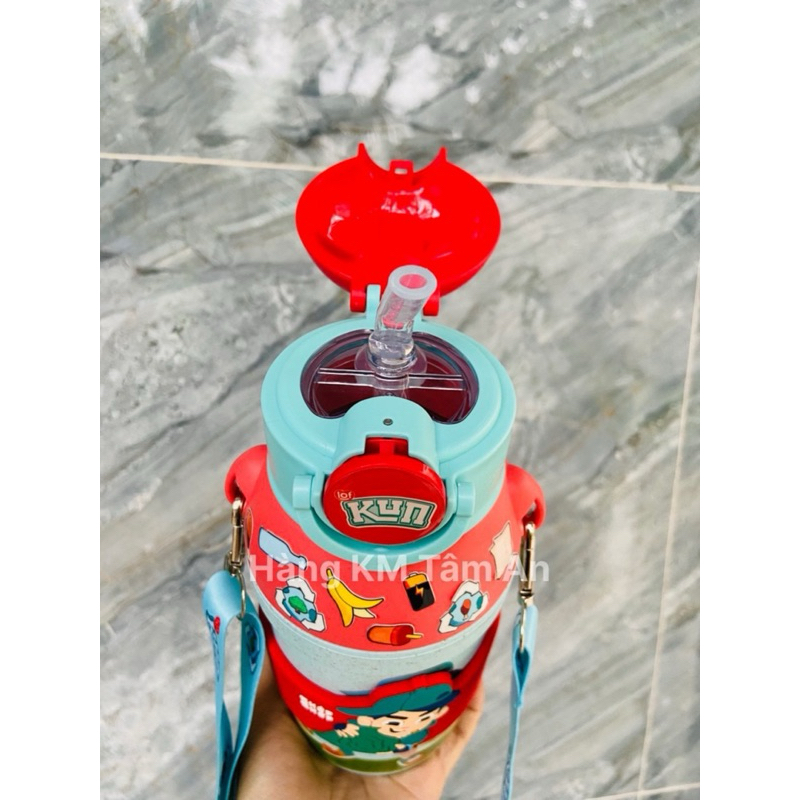 BÌNH NƯỚC KUN VÔ CỰC NHỰA LÚA MẠCH CHO BÉ - BÉ SIÊU THÍCH
