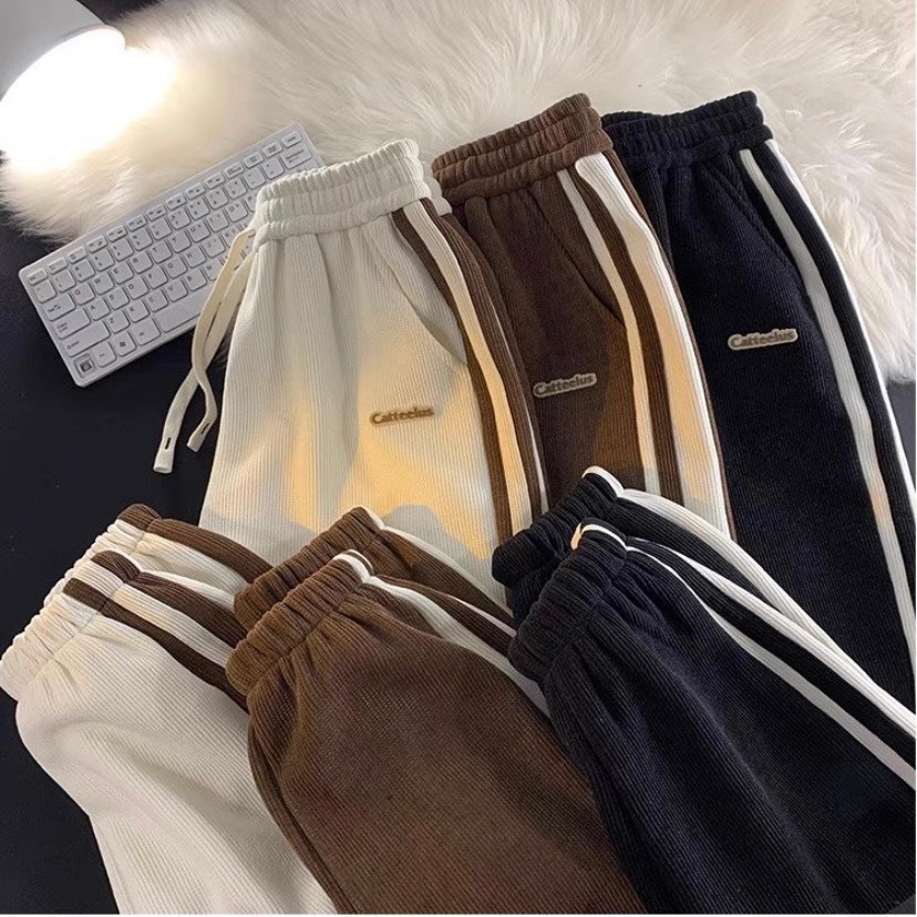 Quần nỉ Tăm Ống Rộng Thêu Catteelus Phối Sọc 2 To Nhỏ  - Quần Dài Cạp Chun Eo có dây rút Vải Co Dãn Dày Dặn | BigBuy360 - bigbuy360.vn