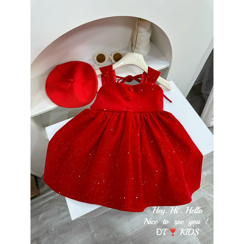 Váy nhung 2 dây bản to cúc giữa bé gái