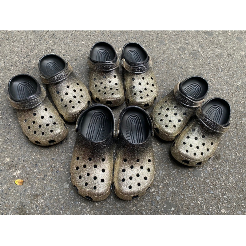 Dép croc-s kim tuyến chính hãng, tặng kèm sticker