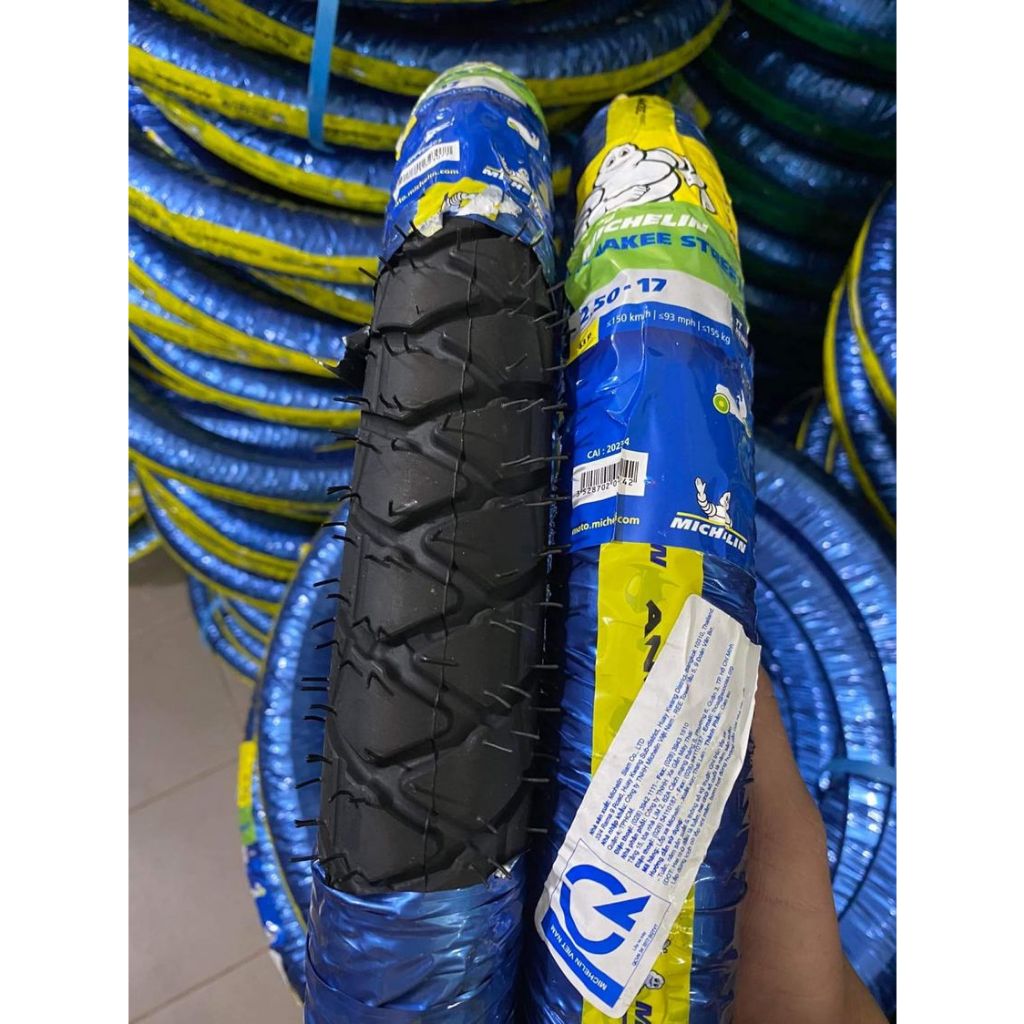 Vỏ Michelin Anakee Street cho xe máy