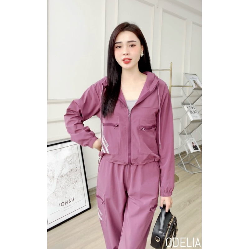 Set bộ thể thao su gió Odelia, kèm áo trong - S7275