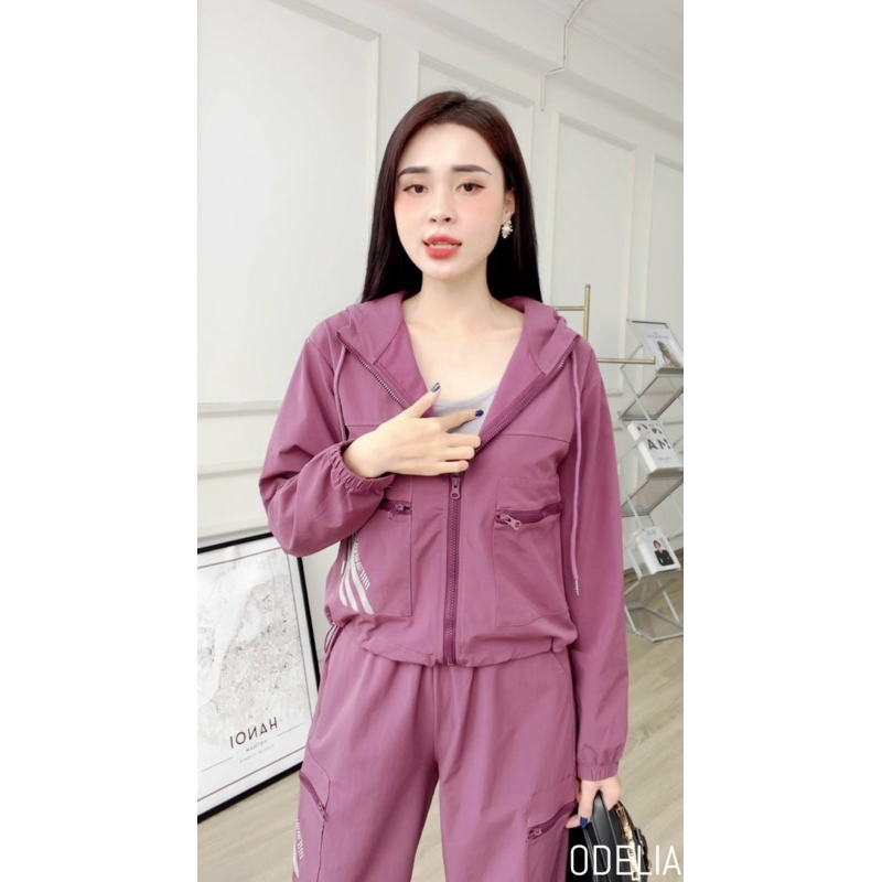 Set bộ thể thao su gió Odelia, kèm áo trong - S7275