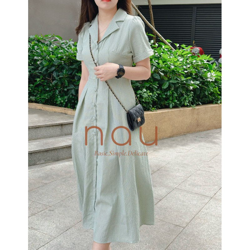 Đầm caro cổ vest nút bọc dáng dài