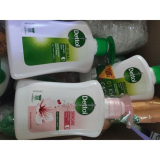  Nước rửa tay Dettol kháng khuẩn 250ml màu hồng. 