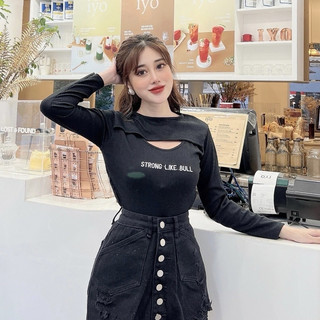 Áo croptop đen xẻ ngực