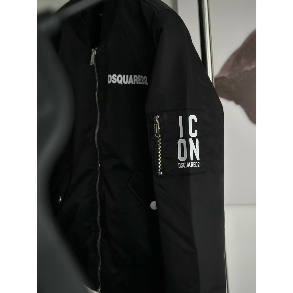 Áo Khoác Gió DSQ Nam Siêu Cấp Lót Trần Bông Áo Khoác Boomber Gió Mix Khóa Bắp Tay Và In Logo Hàng Quảng Châu