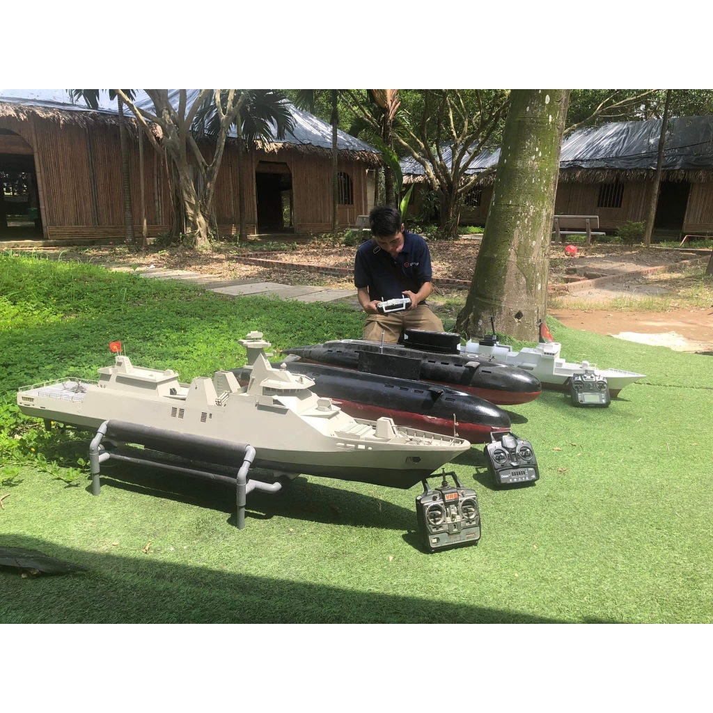 Đồ chơi mô hình tầu ngầm KILO 636 hố đen đại dương