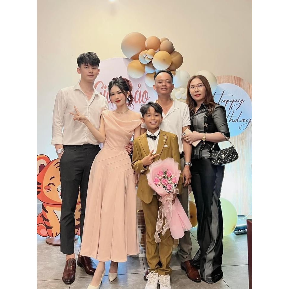 ĐẦM THIẾT KẾ LỆCH TÀ DÀI 1 BÊN SAU LƯNG