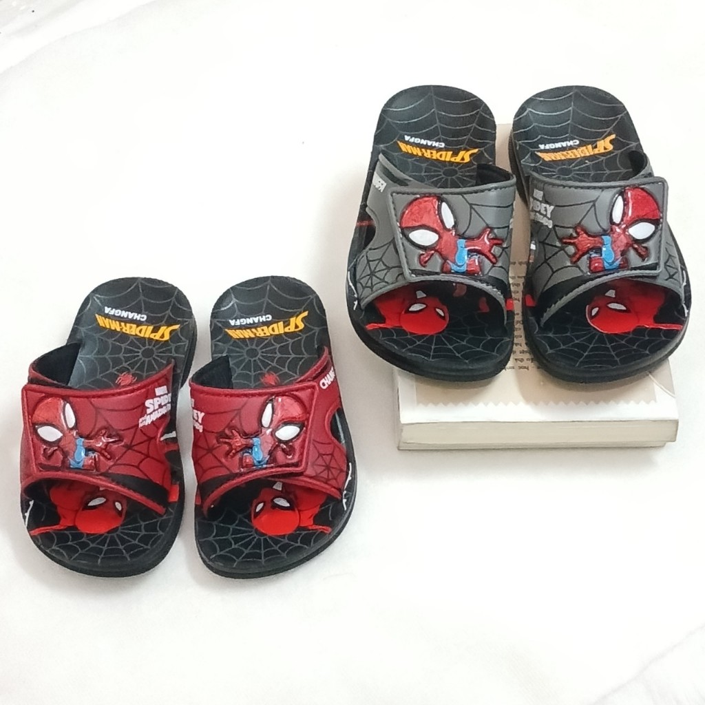 DÉP ĐI TRONG NHÀ PU SIÊU NHÂN NHỆN BÉ TRAI.