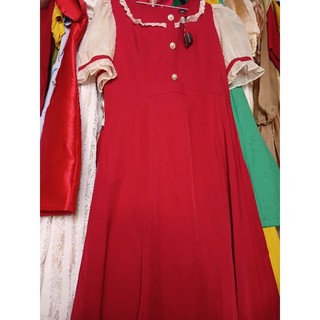 Đầm đỏ tay phối tơ còn size 2x