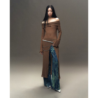 Váy dài trễ vai xẻ cá tính Cedar