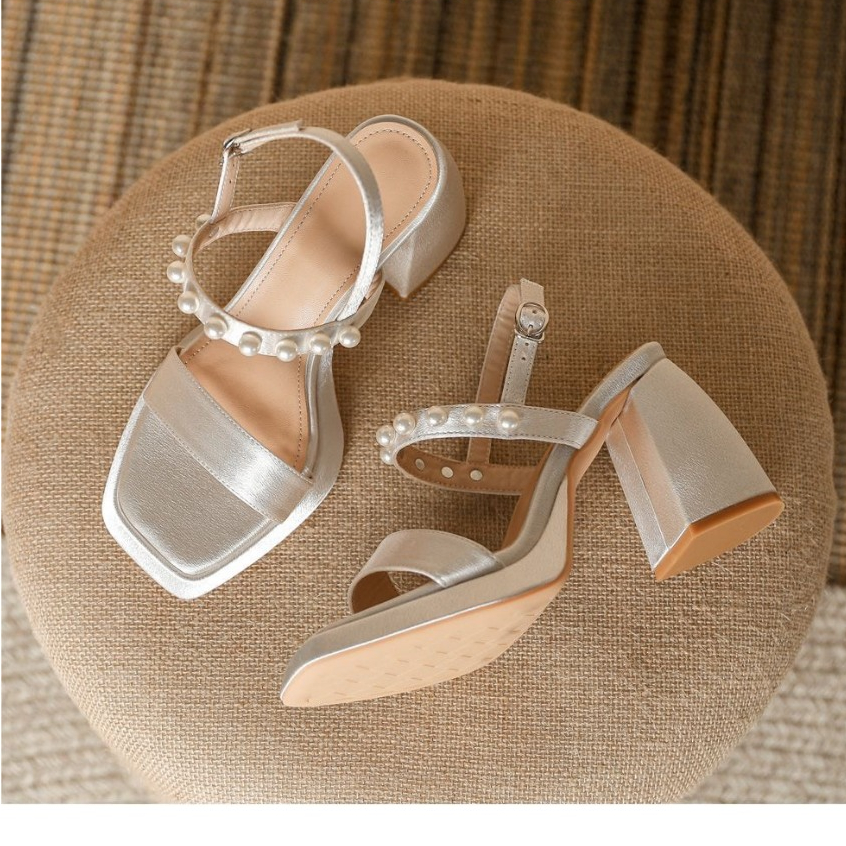 SANDAL CAO GÓT SIZE NHỎ 32 33 ĐẾ DÀY DA BÓNG SANG HÀNG QCCC CAO 8.5CM