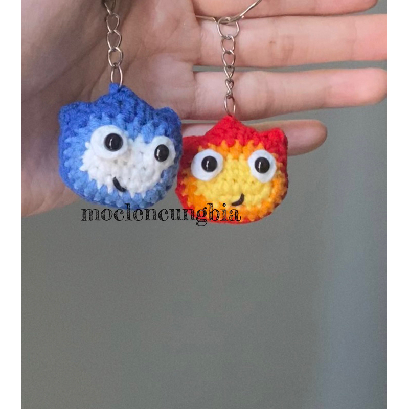 Móc khoá len Calcifer lửa và nước handmade