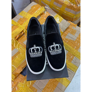 Hàng mới !! giầy slipon logo vương miệng , chất liệu nhung cao cấp , có sẵn