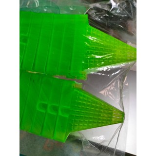 Phễu đựng trùn chỉ cho cá cảnh