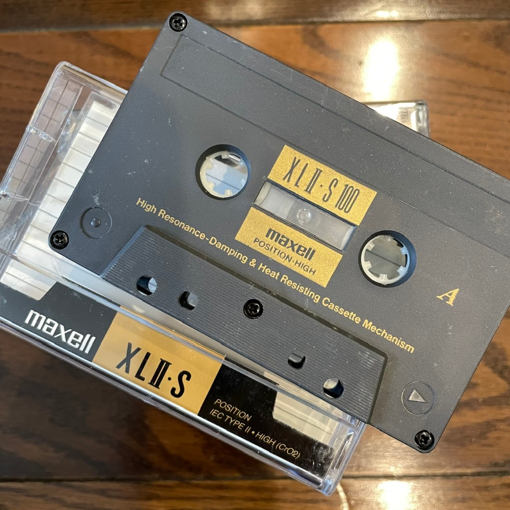 Băng cassette Maxell XLII-S 100 đã có chương trình (Made in Japan, bỏ lẫy)
