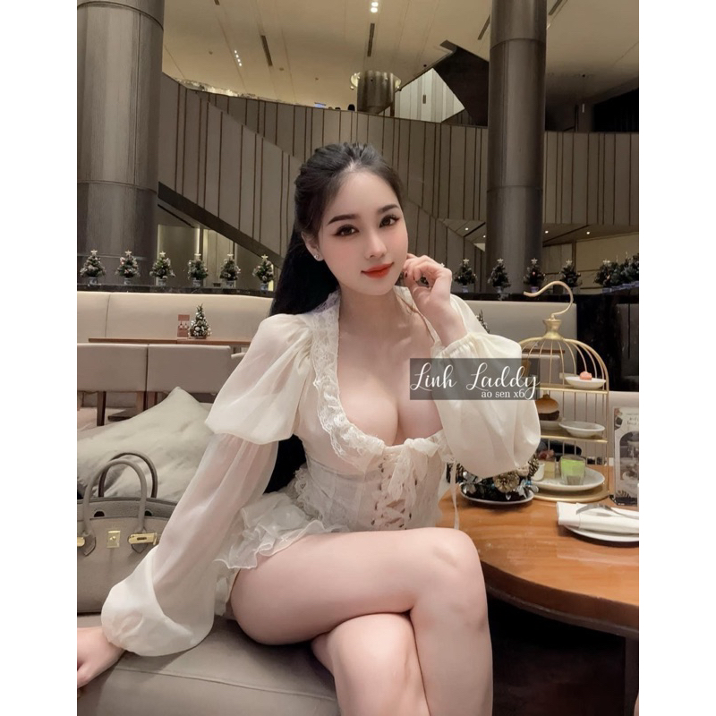 Áo croptop dài tay viền ren sexy có kèm video thật