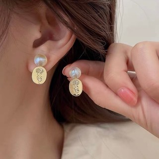 Bông tai ngọc trai nhân tạo nữ CiCi Accessories hình elip khắc bông hoa phụ kiện trang sức nữ độc đáo - BT30
