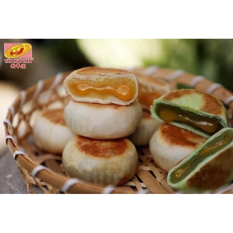 Bánh pía 10 bánh 10 vị Tân Huê viên 40g/bánh.