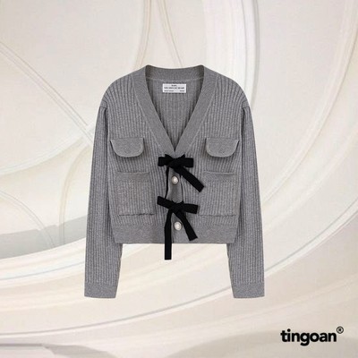 TINGOAN® - Áo len xù dáng lửng đính 2 nơ đen cúc ngọc xám LOVE YOU VERY MUCH TOP/GR PHIÊN BẢN T6.2026