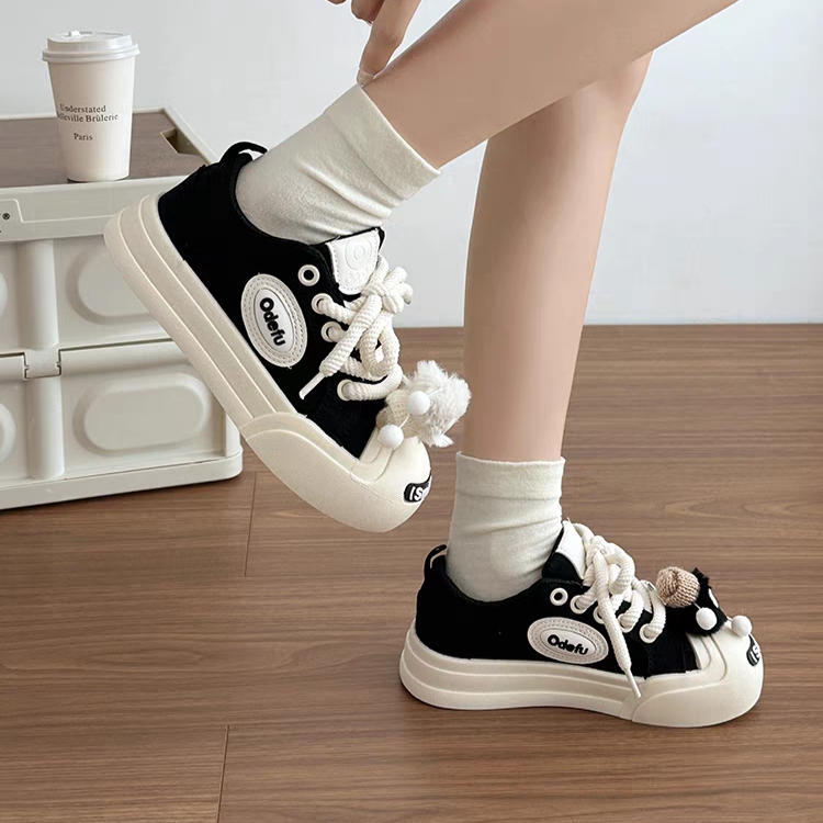 Giày Thể Thao Nữ Dây Thừng Tặng Sticker Bồ Hóng CHIBI Siêu Xinh Mới