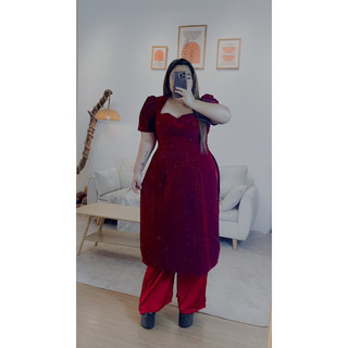 Áo dài nhung đỏ lấp lánh