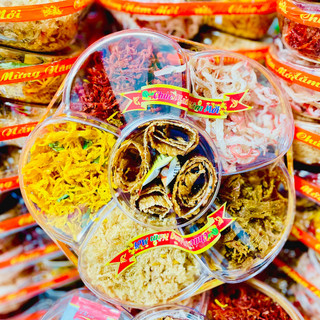 Khô tết lục vị 600g - set hoa mai khô đa dạng, khô gà lá chanh, bò sợi, mực sợi hàng chuẩn loại 1 bao ngon