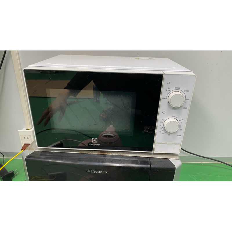 LÒ VI SÓNG ELECTROLUX EMM2021MW