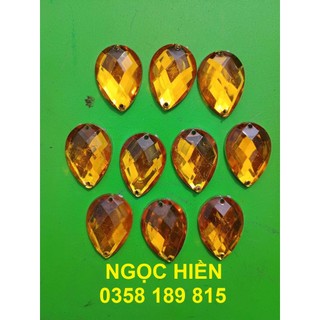 Đá gắn đuôi công, đá mắt công