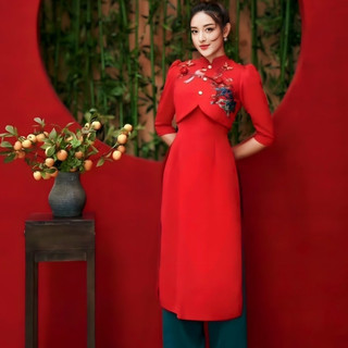 ÁO DÀI ĐỎ THÊU HOA ĐÀO KÈM KHOÁC CAO CẤP ( KÈM QUẦN )