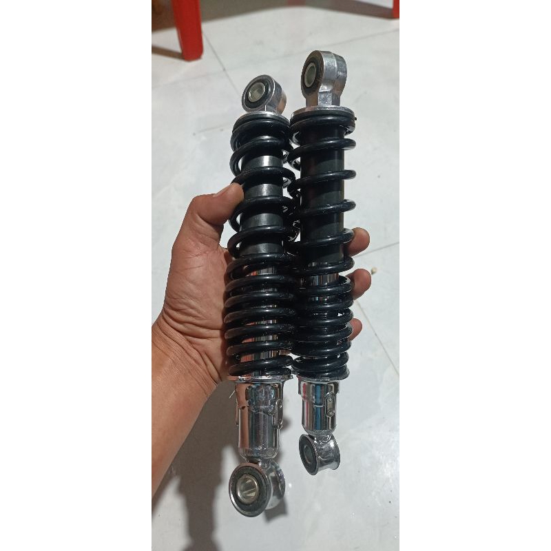 phuộc sau xe điện