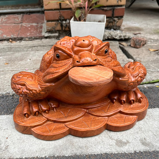 Tượng con cóc thiềm thừ gỗ hương