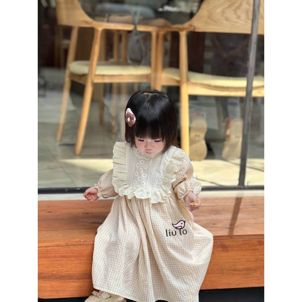 Váy Tiểu Thư Kẻ Caro Cổ Viền Ren