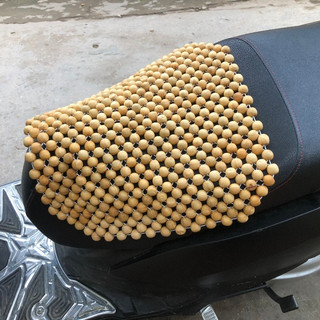 Tấm Lót hạt gỗ size 45 cm cho yên xe máy - ghế văn phòng- ô tô - ghế chơi game giá tại xưởng làng nghề nhị khê