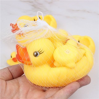 Đồ chơi nhà tắm cho bé, Set vịt mẹ con phát tiếng kêu chip chip, Set 1 mẹ 3 con vịt