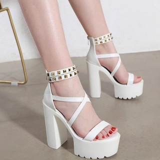 SANDAL CG QC ĐINH TÁN 14P HÀNG XỊN XÒ