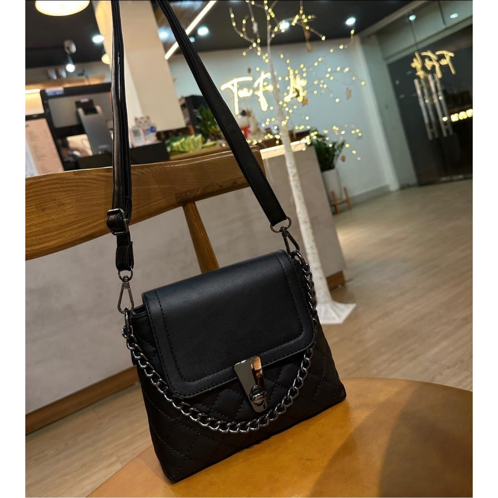 Túi xách đeo chéo nữ đi chơi khóa xoay chần trám - Túi xinh mint store PK 487