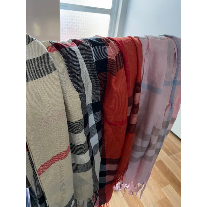 Khăn buberry và cashmere