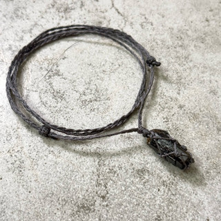 Dây chuyền đá thô black tourmaline thắt dây handmade