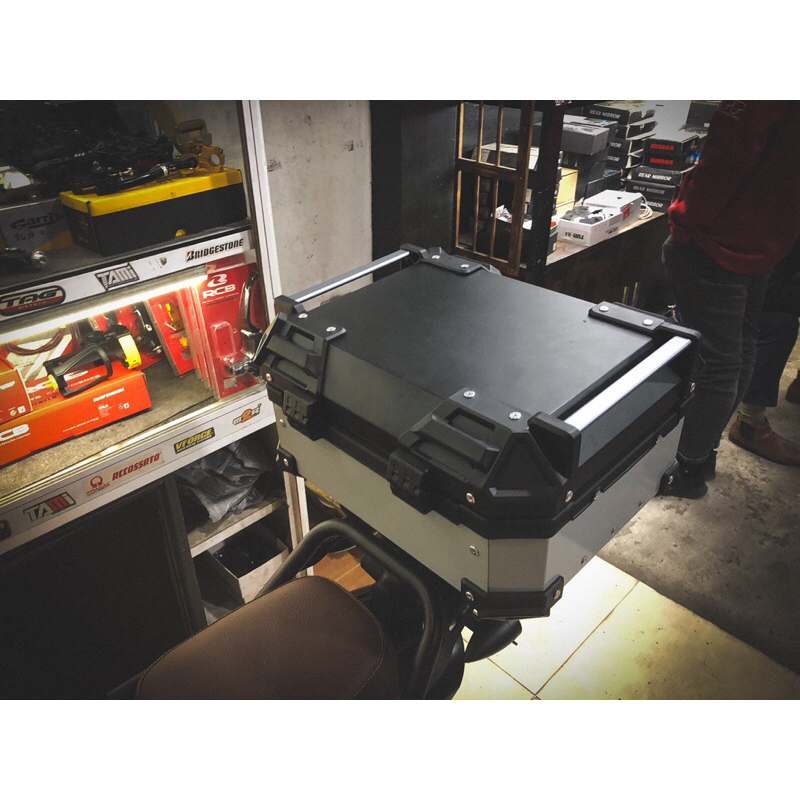 Thùng top nhựa giả nhôm 25L gắn PG-1 Yamaha
