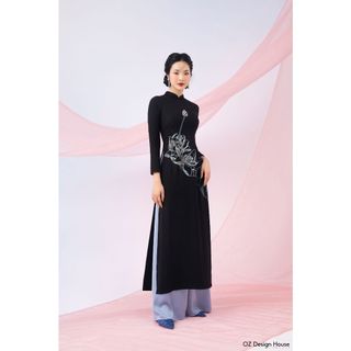 Áo dài oz design house ad10151aut22 thô lụa cổ tàu thêu hoa sen trước sau màu đen