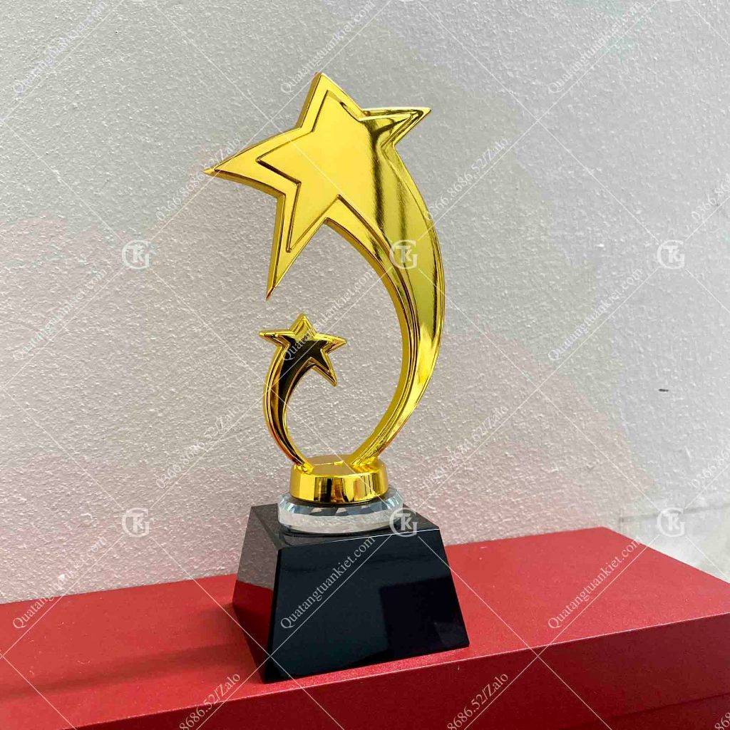 Cúp Vinh Danh Pha Lê Sao Đôi Đế Đen Mạ Vàng