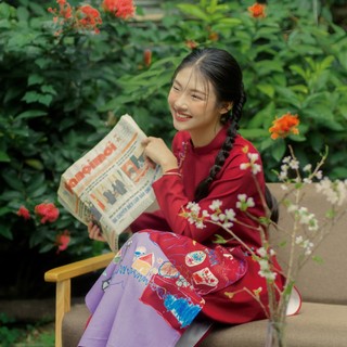 Áo dài nhung đỏ cách tân Đường Về Nhà