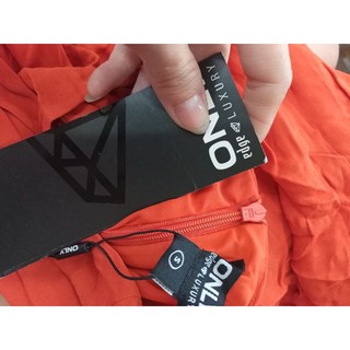 Đầm ( Qc,only và vero,..)lỗi dơ,màu,vải
