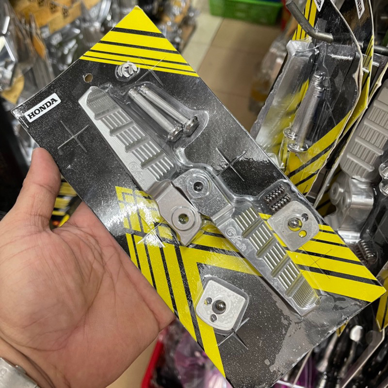 Gác Chân Sau Xe Honda Và Yamaha, Gcraft Nhôm CNC Sáng Bóng