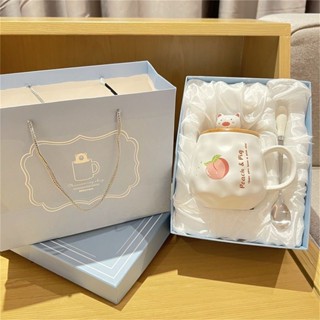 Ly cốc sứ có nắp đậy hình đào Heo dễ thương 400ml,món quà sinh nhật cốc uống nước có nắp đậy kèm thìa ZTB