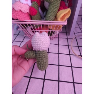 Móc khoá hoa tulip bằng len handmade